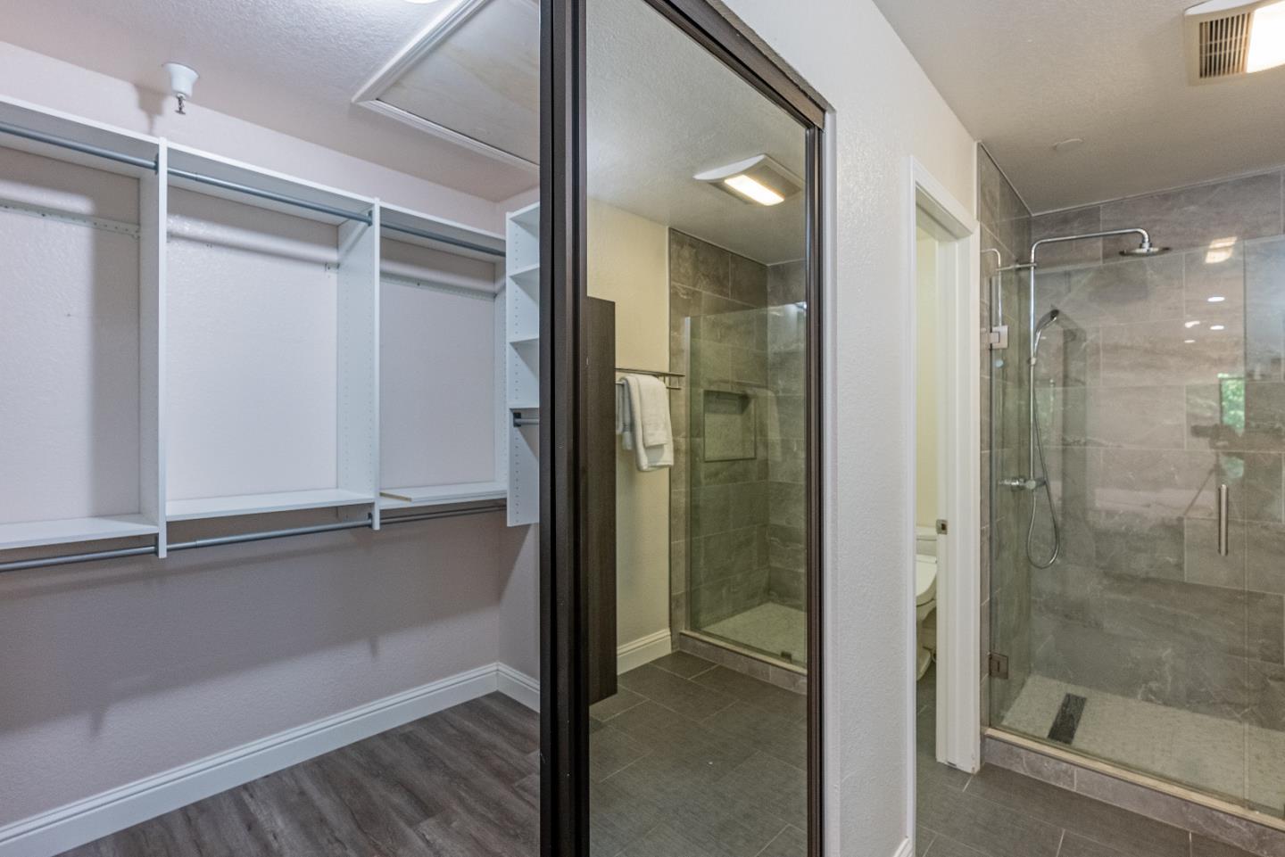 Detail Gallery Image 14 of 33 For 955 La Mesa Ter #H,  Sunnyvale,  CA 94086 - 3 Beds | 3 Baths