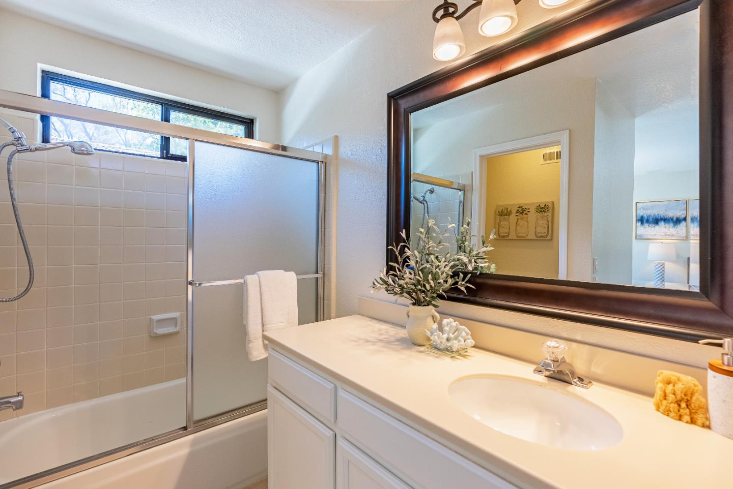 Detail Gallery Image 18 of 33 For 955 La Mesa Ter #H,  Sunnyvale,  CA 94086 - 3 Beds | 3 Baths