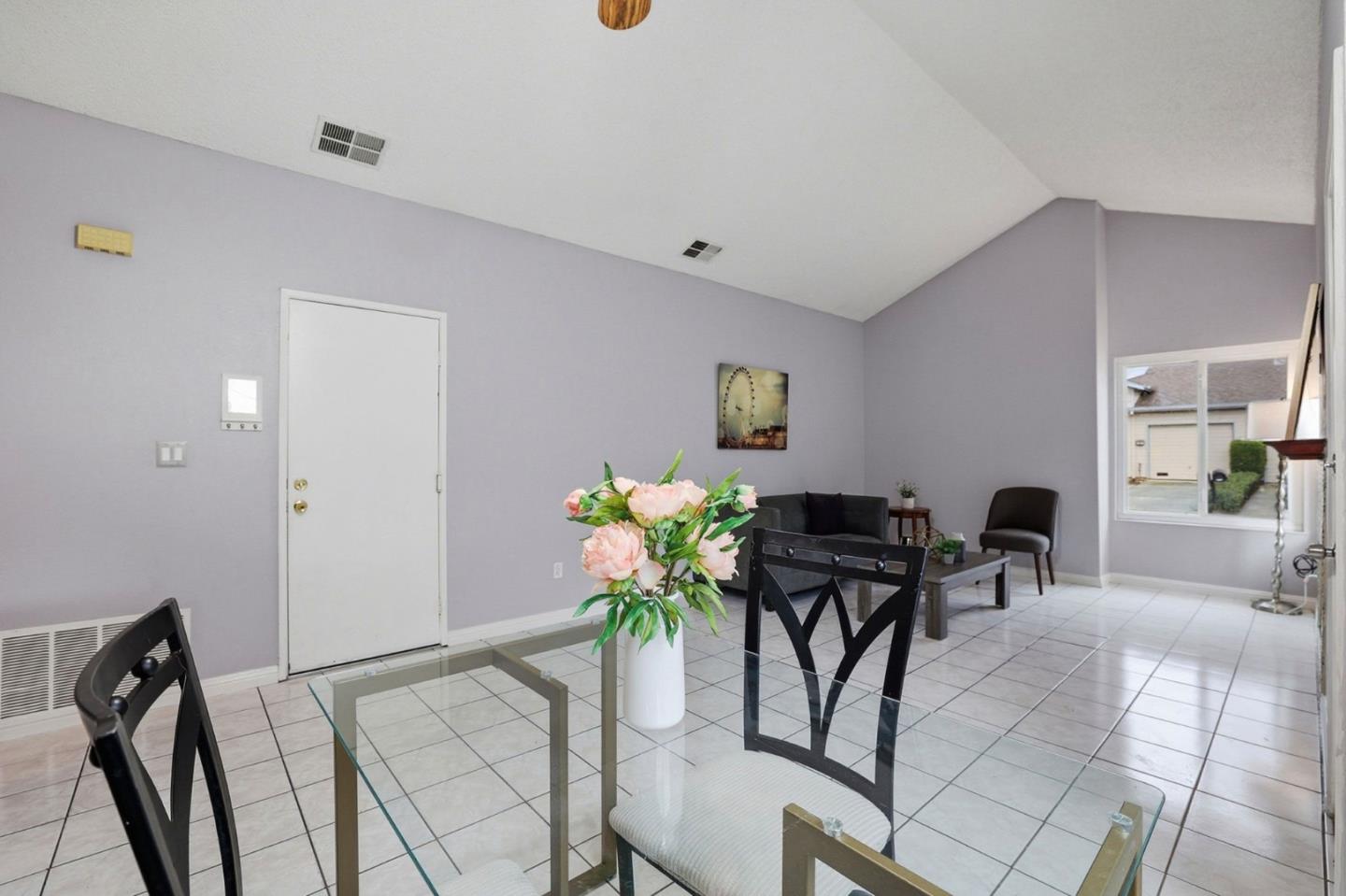 Detail Gallery Image 13 of 33 For 159 Brill Ct, San Jose,  CA 95116 - 2 Beds | 2 Baths