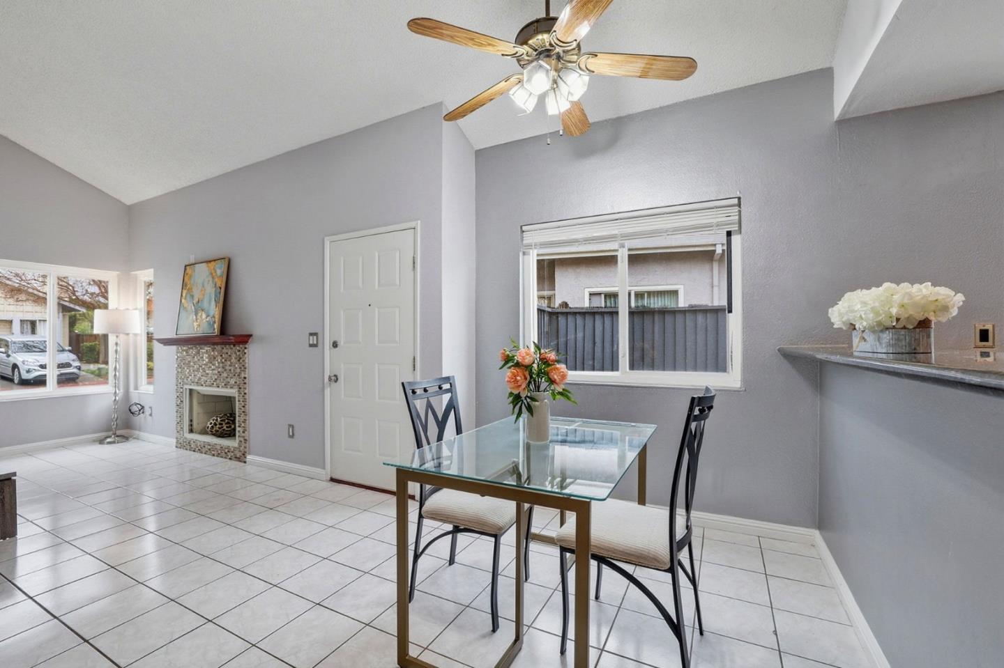 Detail Gallery Image 14 of 33 For 159 Brill Ct, San Jose,  CA 95116 - 2 Beds | 2 Baths