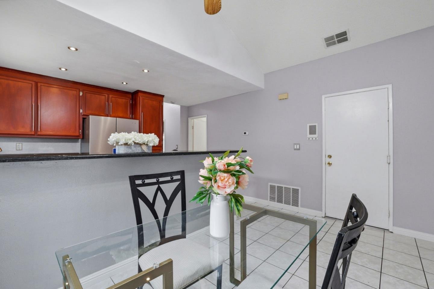 Detail Gallery Image 16 of 33 For 159 Brill Ct, San Jose,  CA 95116 - 2 Beds | 2 Baths