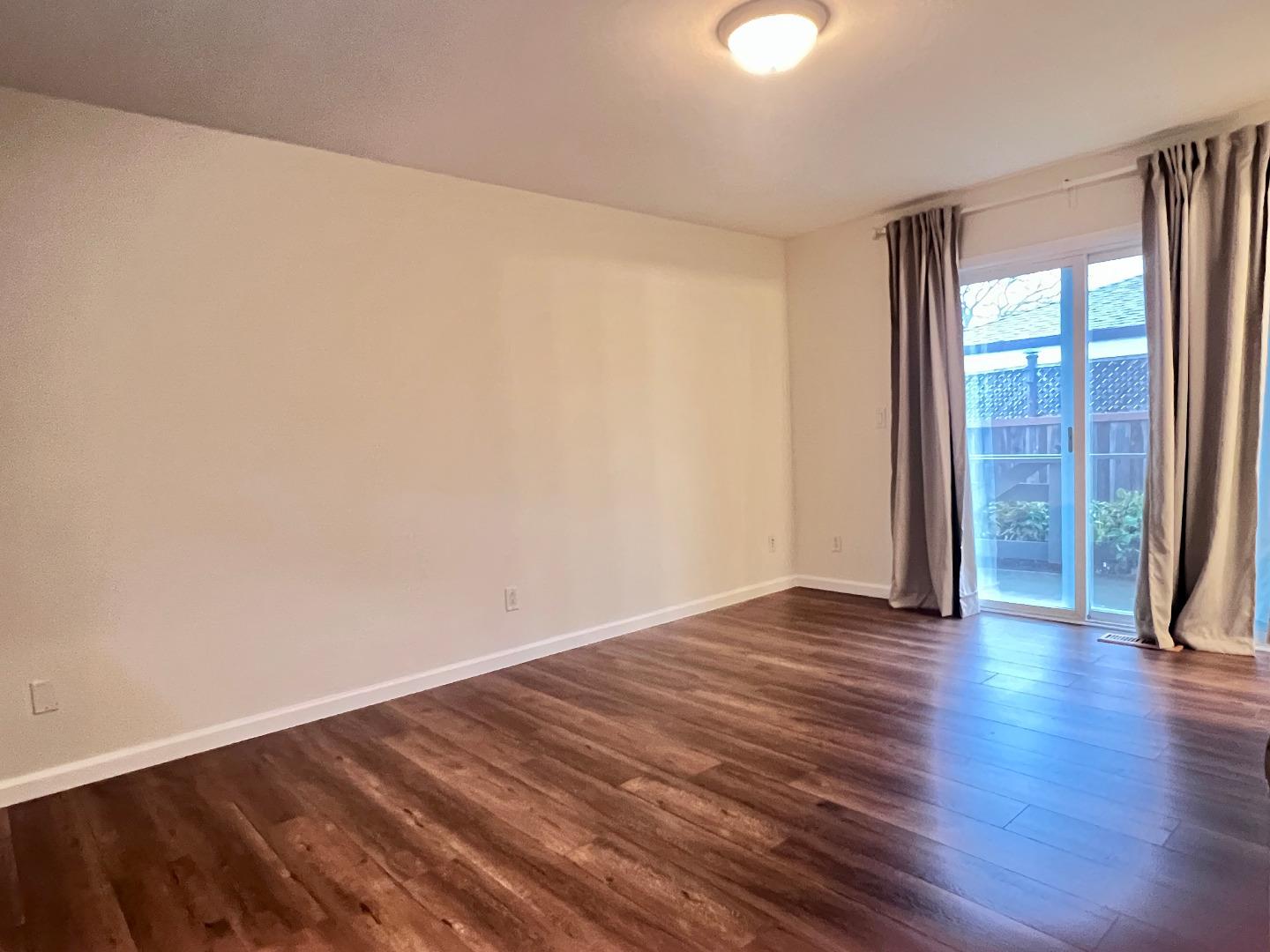 Detail Gallery Image 14 of 24 For 1874 Villa St, Mountain View,  CA 94041 - 7 Beds | 2/5 Baths