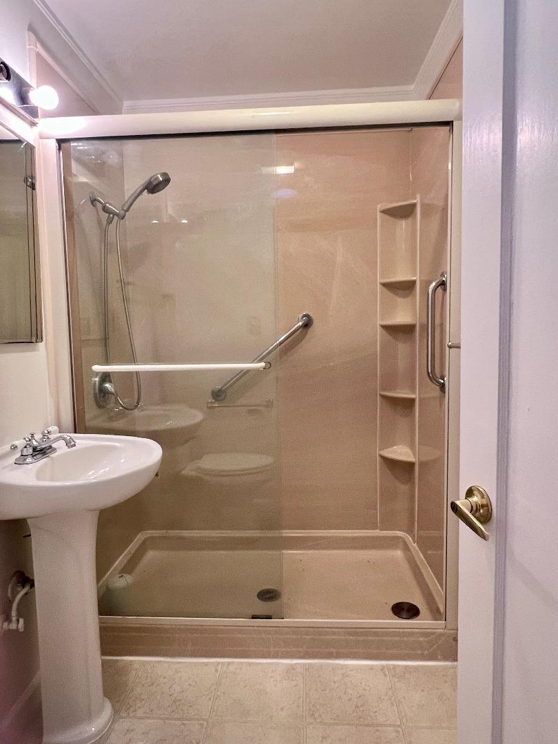 Detail Gallery Image 8 of 24 For 1874 Villa St, Mountain View,  CA 94041 - 7 Beds | 2/5 Baths