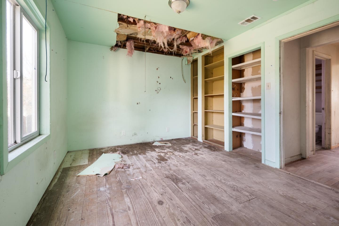 Detail Gallery Image 15 of 26 For 212 Winona Ave, Pacifica,  CA 94044 - 4 Beds | 1 Baths