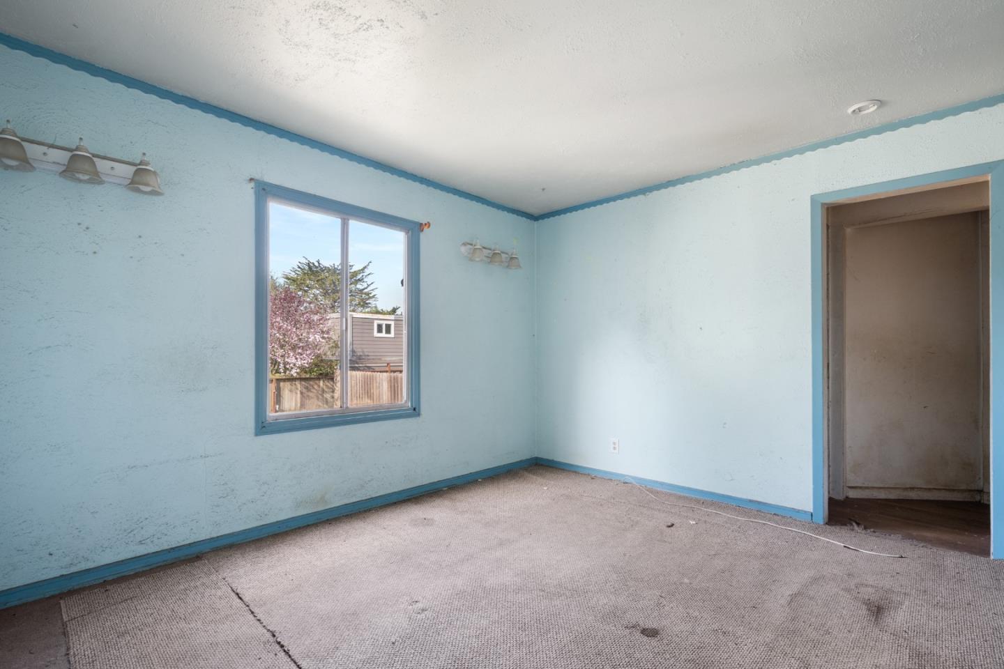 Detail Gallery Image 16 of 26 For 212 Winona Ave, Pacifica,  CA 94044 - 4 Beds | 1 Baths