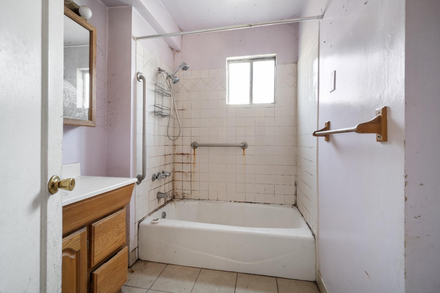 Detail Gallery Image 18 of 26 For 212 Winona Ave, Pacifica,  CA 94044 - 4 Beds | 1 Baths