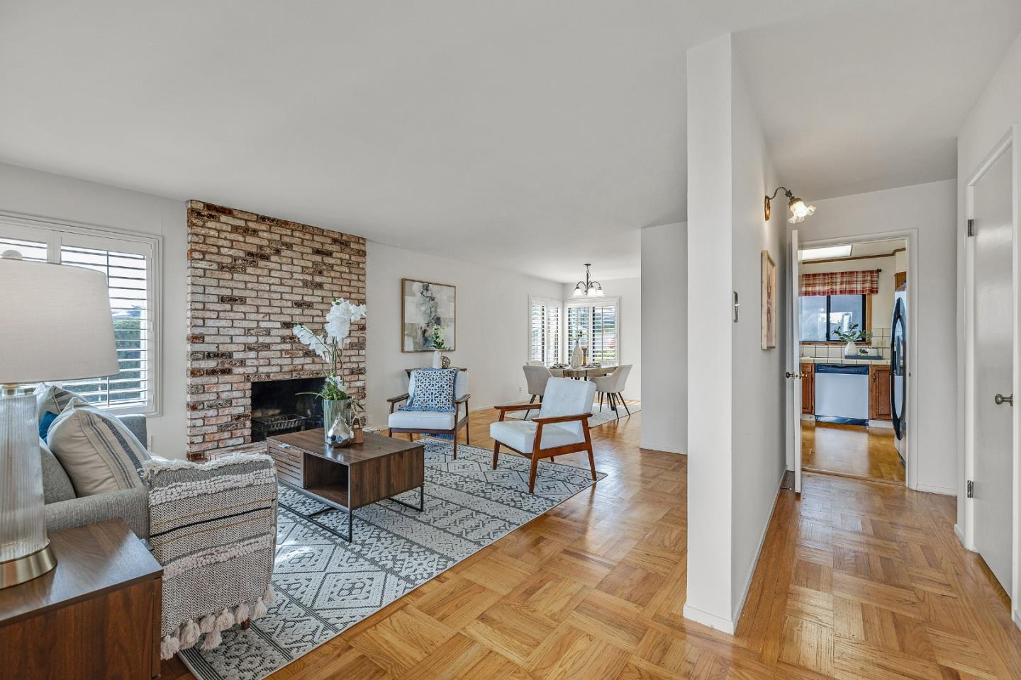 Detail Gallery Image 2 of 22 For 431 Alhambra Rd, South San Francisco,  CA 94080 - 3 Beds | 1 Baths