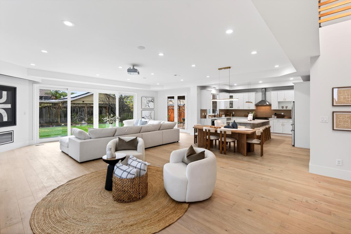 Detail Gallery Image 3 of 49 For 610 Dorset Way, Sunnyvale,  CA 94087 - 5 Beds | 3/1 Baths