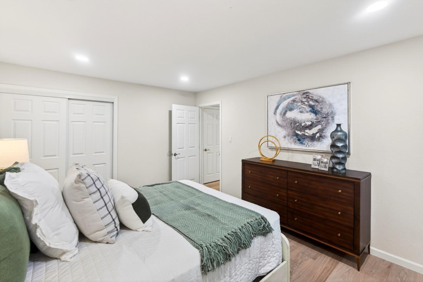 Detail Gallery Image 32 of 49 For 610 Dorset Way, Sunnyvale,  CA 94087 - 5 Beds | 3/1 Baths