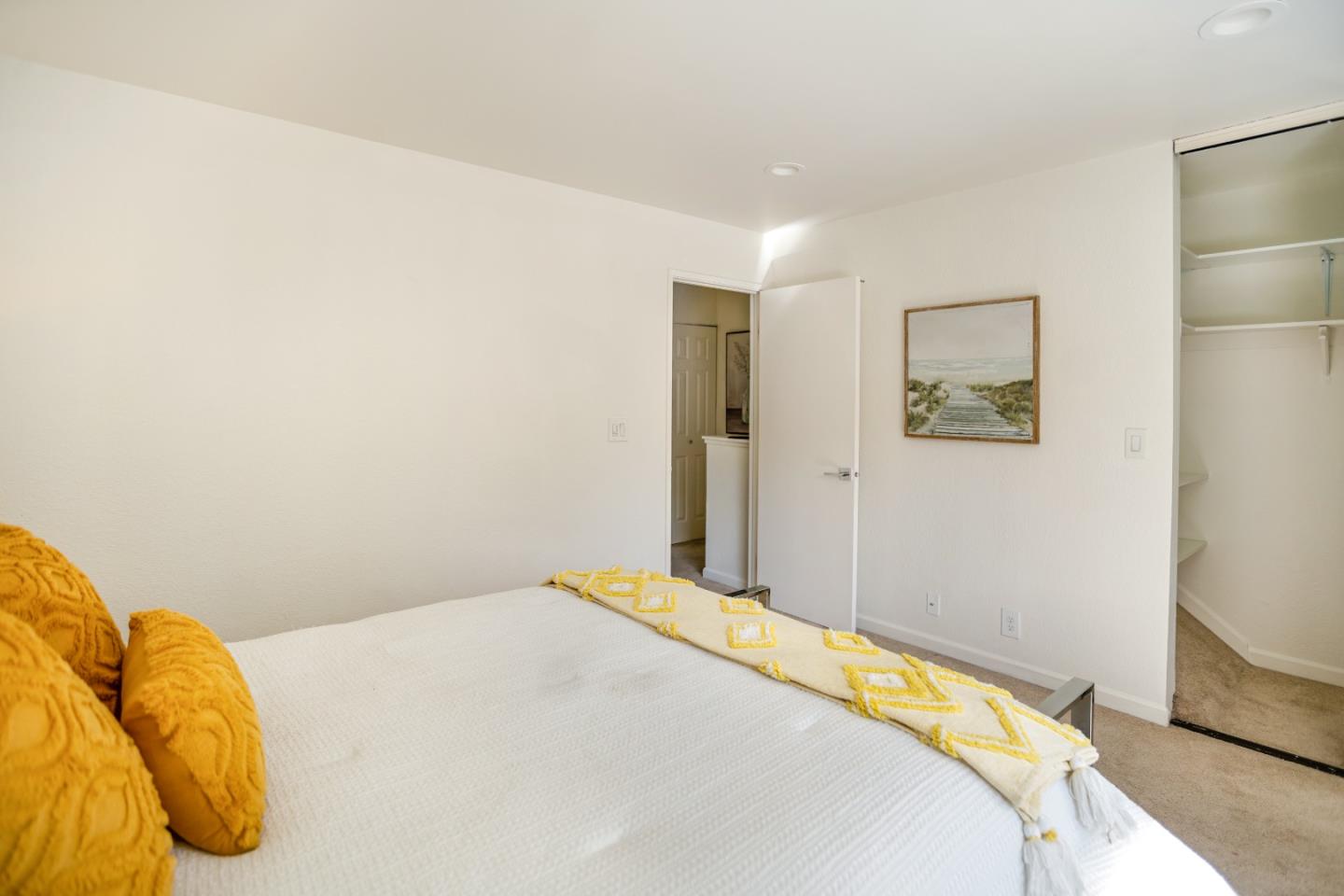 Detail Gallery Image 10 of 23 For 34744 Tuxedo Cmn, Fremont,  CA 94555 - 2 Beds | 1/1 Baths