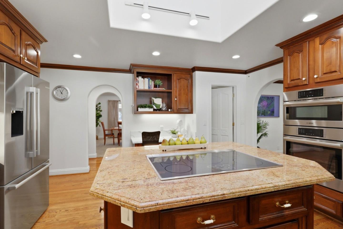 Detail Gallery Image 18 of 94 For 526 Saratoga Ave, Santa Clara,  CA 95050 - 4 Beds | 2/2 Baths