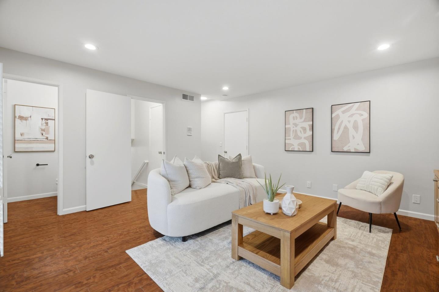 Detail Gallery Image 10 of 45 For 1554 Queenstown Ct, Sunnyvale,  CA 94087 - 4 Beds | 3/1 Baths