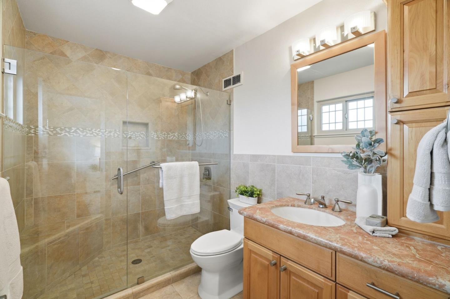 Detail Gallery Image 15 of 45 For 1554 Queenstown Ct, Sunnyvale,  CA 94087 - 4 Beds | 3/1 Baths