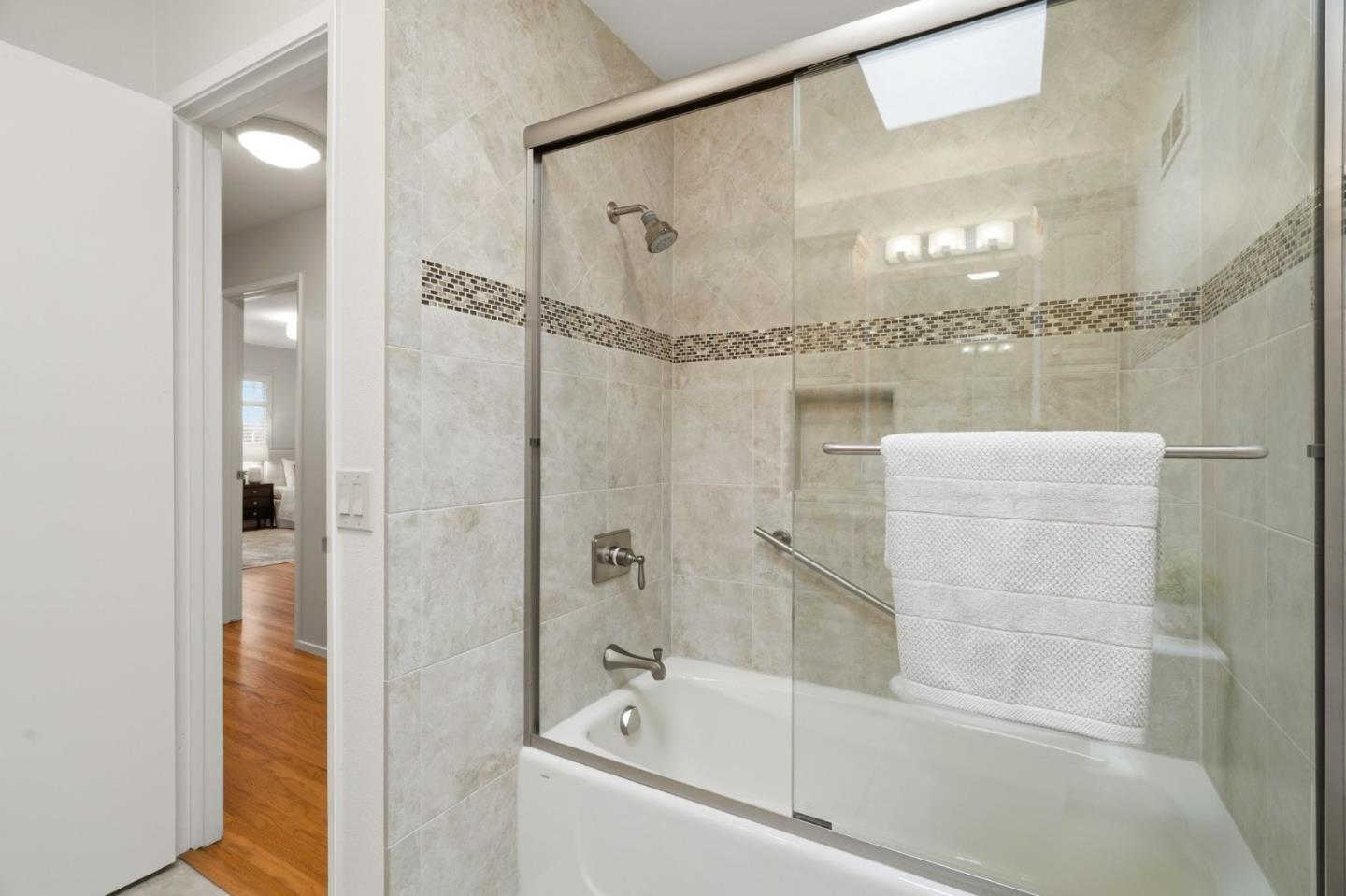 Detail Gallery Image 21 of 45 For 1554 Queenstown Ct, Sunnyvale,  CA 94087 - 4 Beds | 3/1 Baths