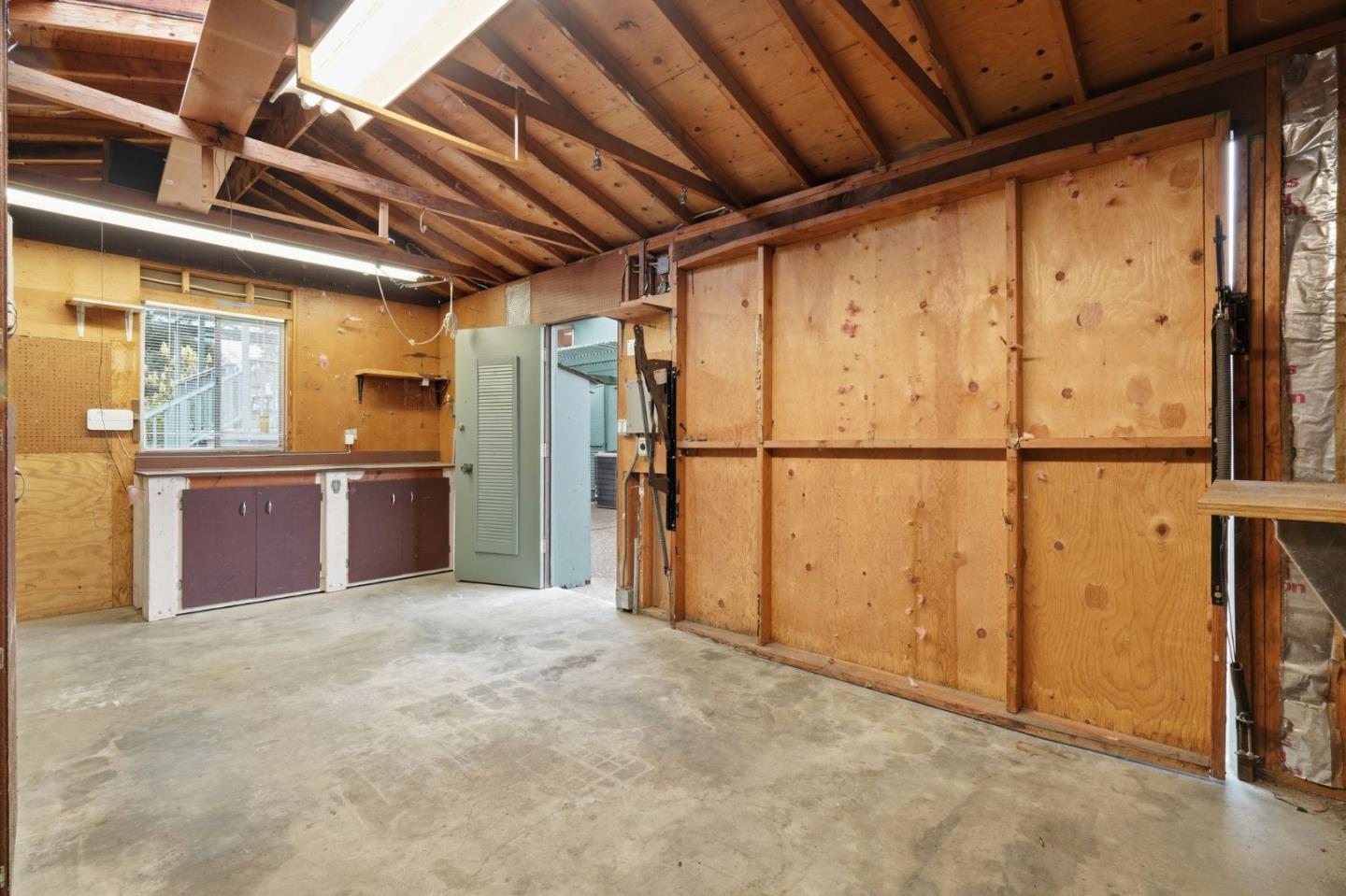 Detail Gallery Image 37 of 45 For 1554 Queenstown Ct, Sunnyvale,  CA 94087 - 4 Beds | 3/1 Baths