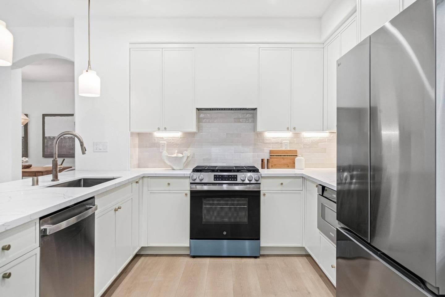 Detail Gallery Image 25 of 64 For 2868 Hemlock Ave, San Jose,  CA 95128 - 5 Beds | 3 Baths