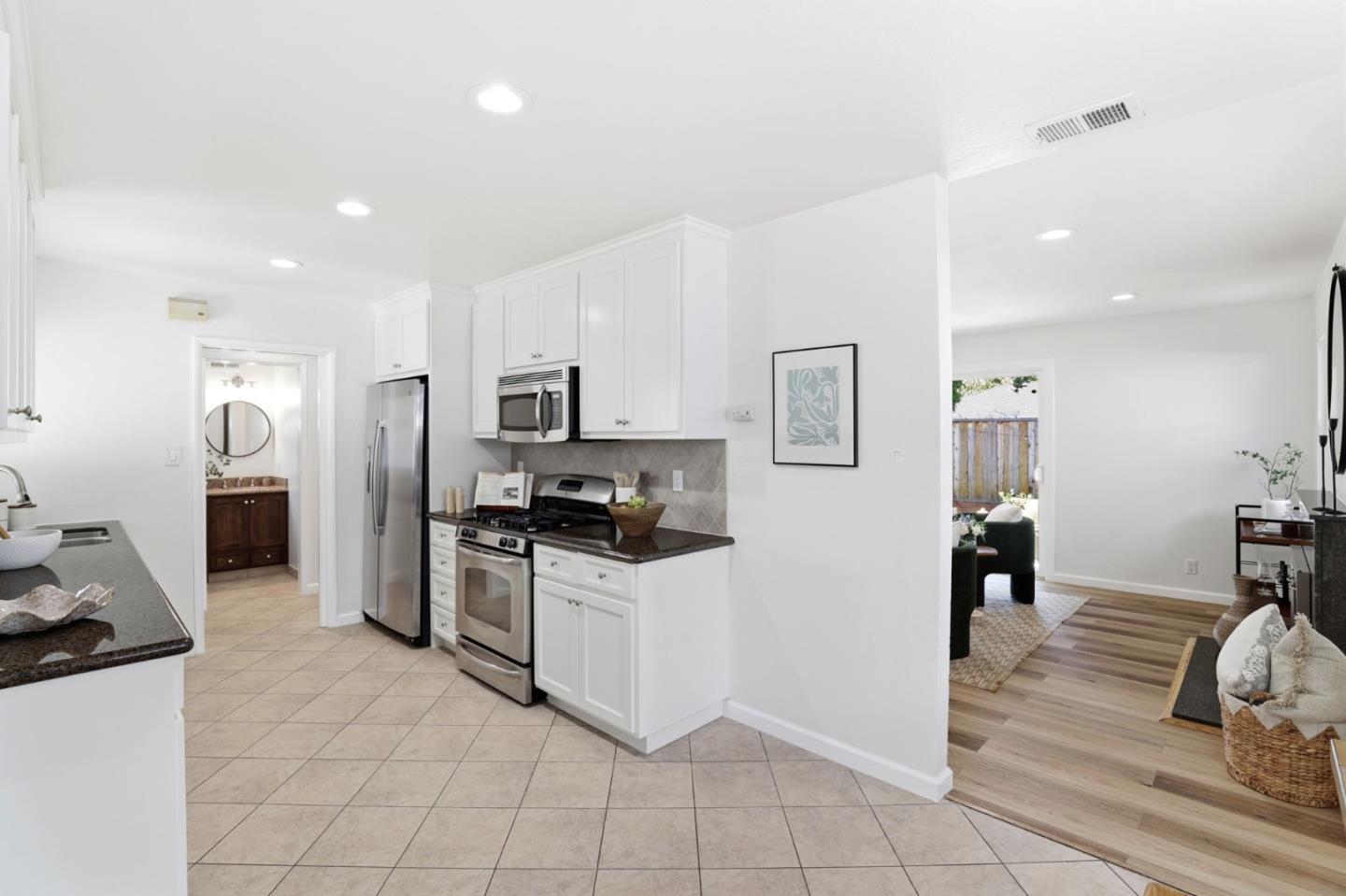 Detail Gallery Image 12 of 35 For 2321 Rosita Ave, Santa Clara,  CA 95050 - 3 Beds | 2 Baths