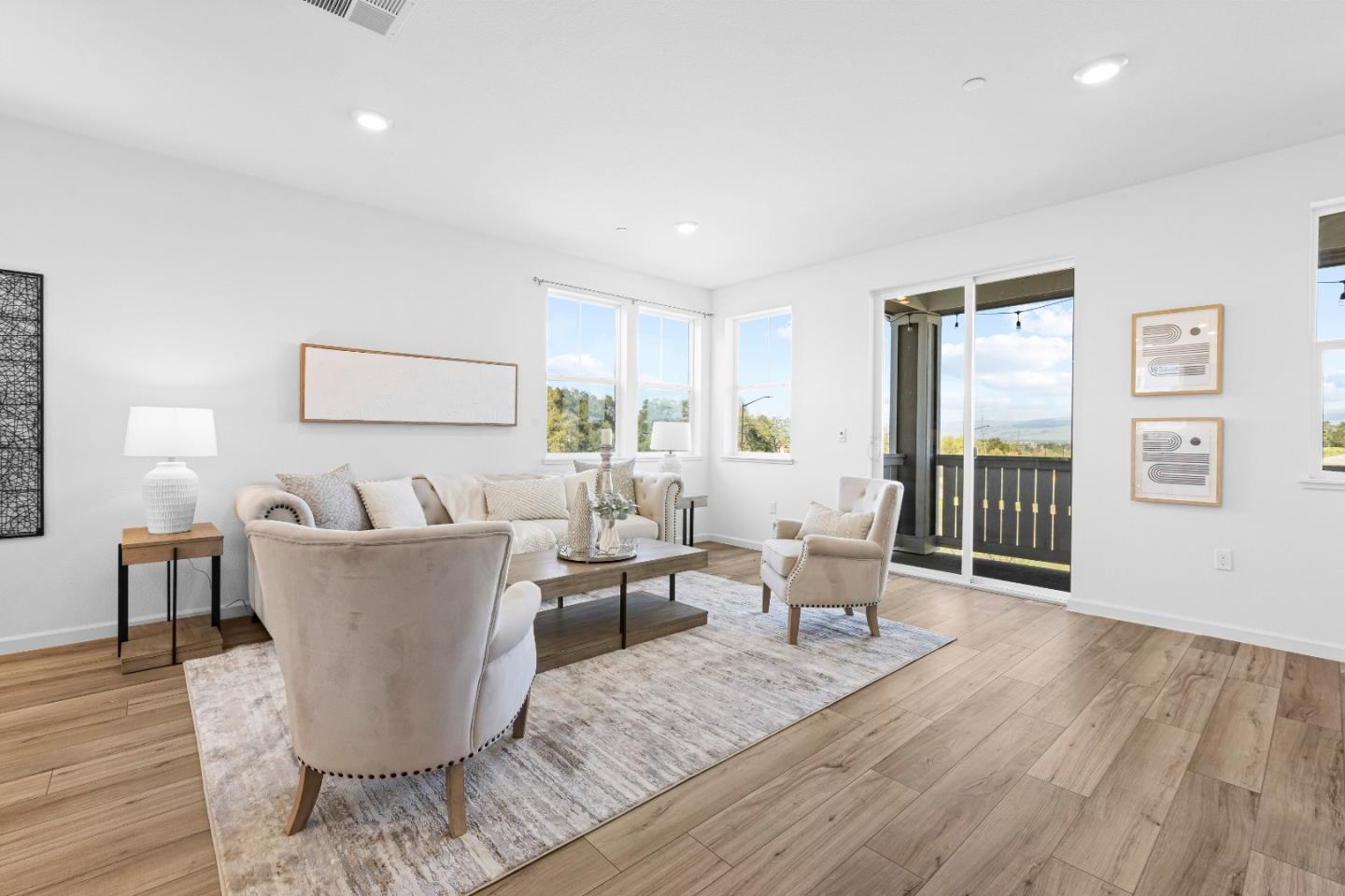 Detail Gallery Image 11 of 56 For 1387 Ores Way, Gilroy,  CA 95020 - 3 Beds | 2/2 Baths