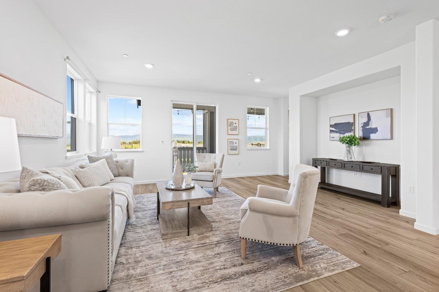 Detail Gallery Image 12 of 56 For 1387 Ores Way, Gilroy,  CA 95020 - 3 Beds | 2/2 Baths