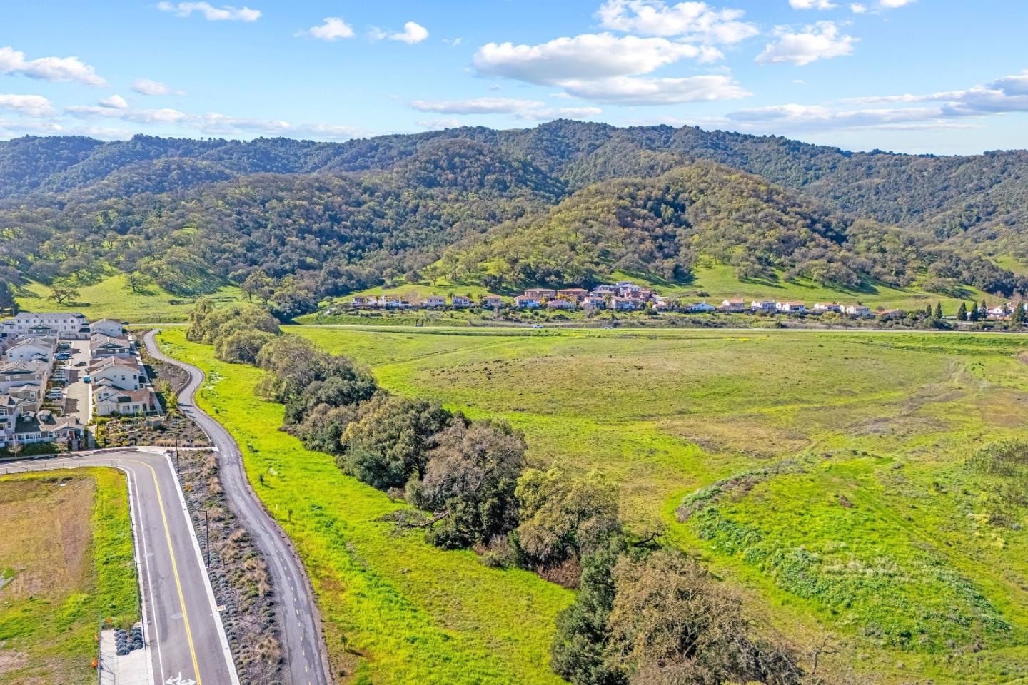 Detail Gallery Image 28 of 56 For 1387 Ores Way, Gilroy,  CA 95020 - 3 Beds | 2/2 Baths