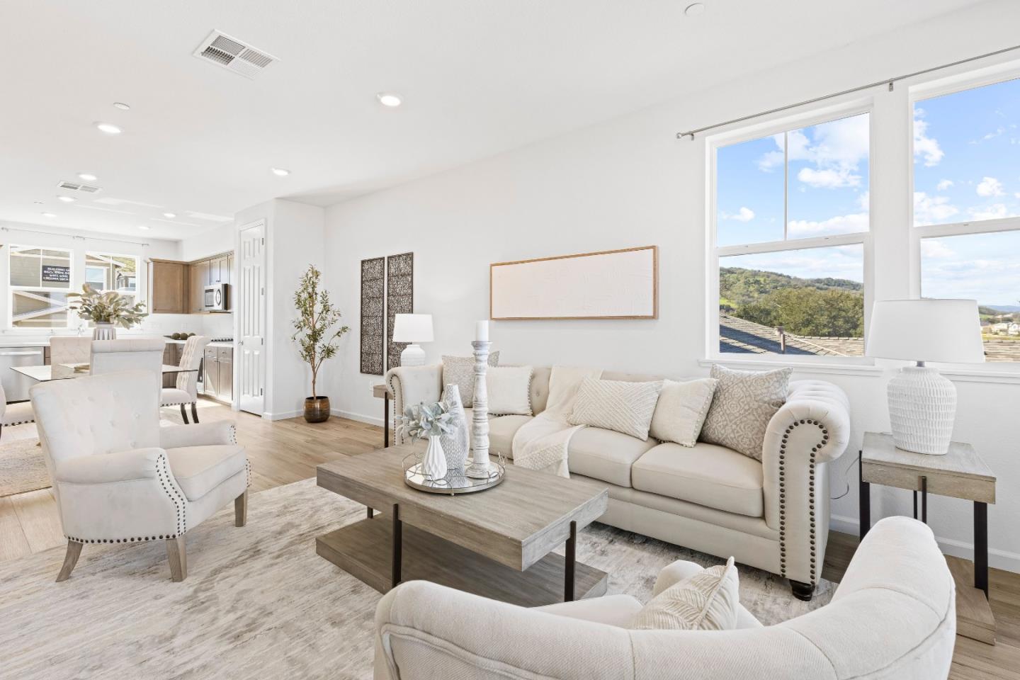 Detail Gallery Image 4 of 56 For 1387 Ores Way, Gilroy,  CA 95020 - 3 Beds | 2/2 Baths