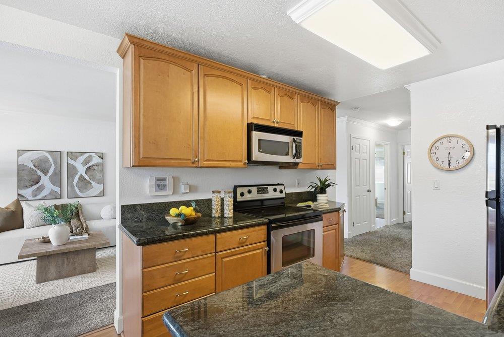 Detail Gallery Image 12 of 37 For 565 W Latimer Ave, Campbell,  CA 95008 - 2 Beds | 2 Baths