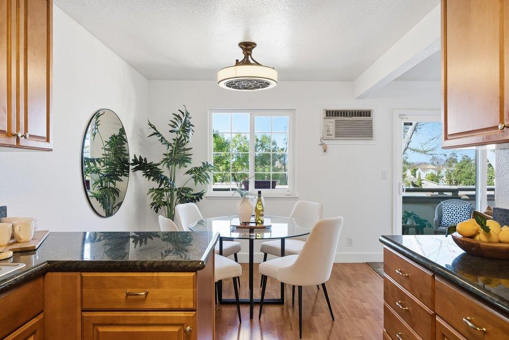 Detail Gallery Image 15 of 37 For 565 W Latimer Ave, Campbell,  CA 95008 - 2 Beds | 2 Baths