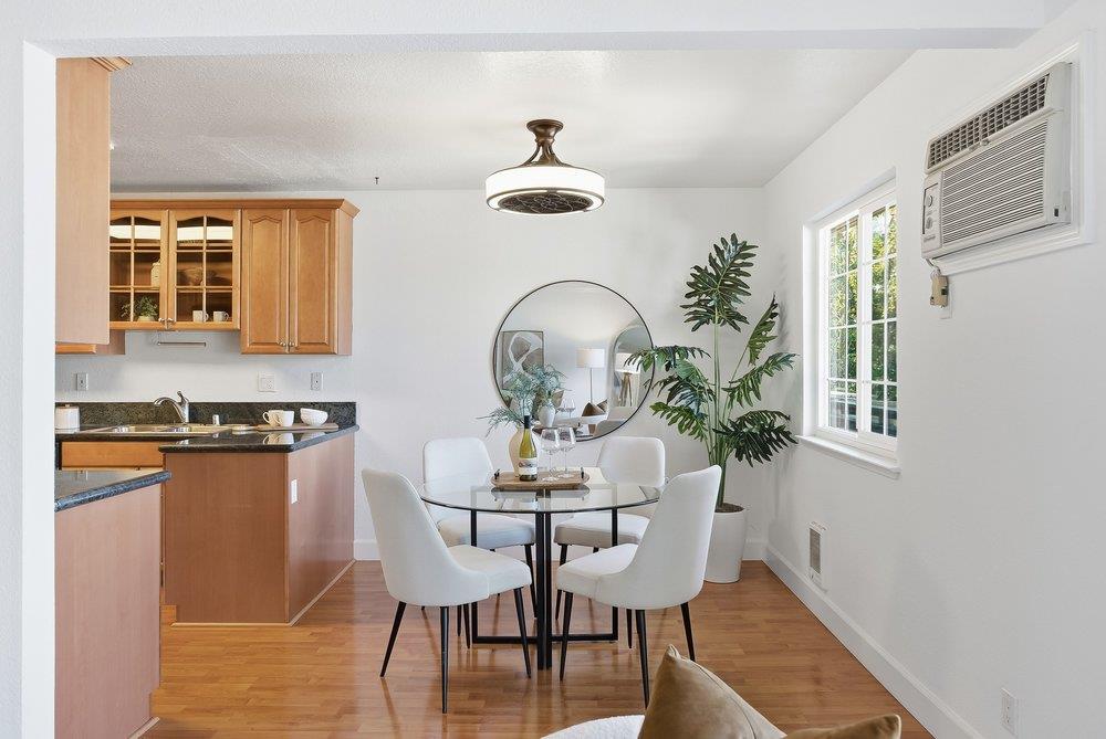 Detail Gallery Image 9 of 37 For 565 W Latimer Ave, Campbell,  CA 95008 - 2 Beds | 2 Baths