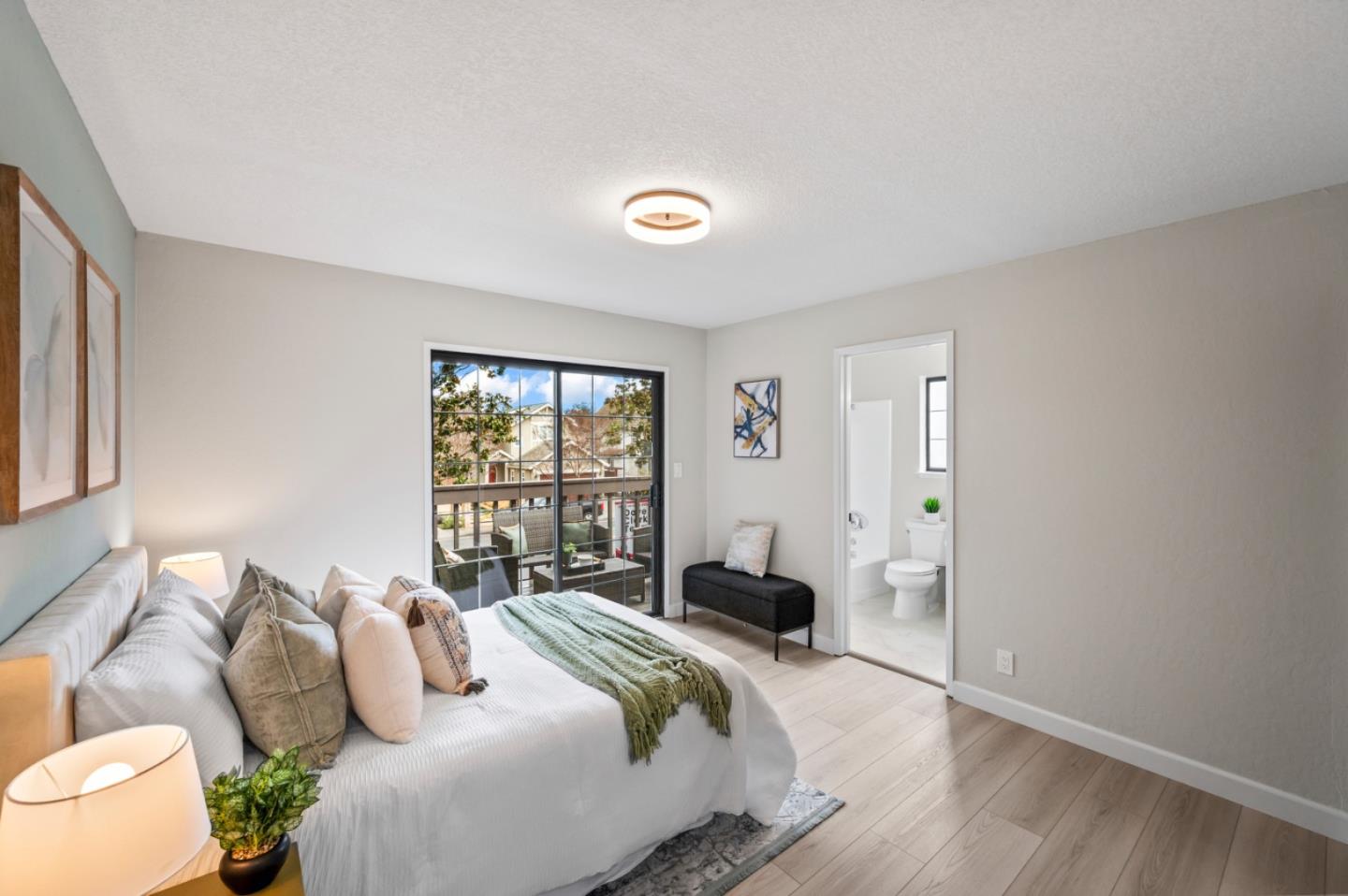 Detail Gallery Image 16 of 23 For 1203 Hollenbeck Ave, Sunnyvale,  CA 94087 - 2 Beds | 2/1 Baths