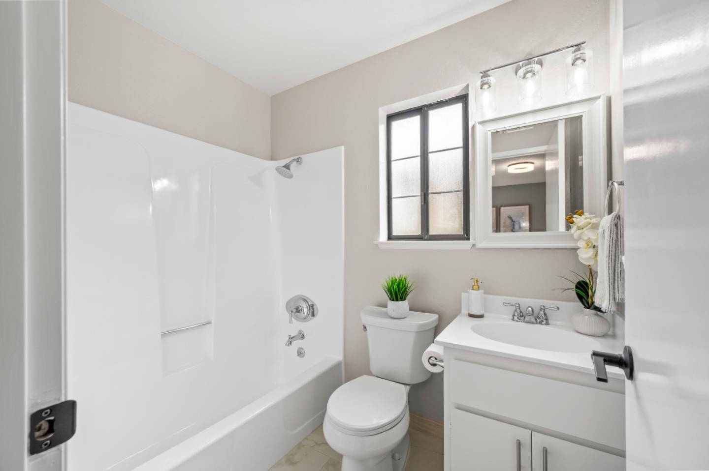 Detail Gallery Image 17 of 23 For 1203 Hollenbeck Ave, Sunnyvale,  CA 94087 - 2 Beds | 2/1 Baths
