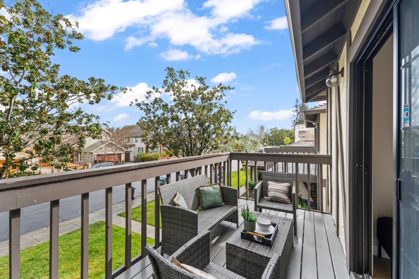 Detail Gallery Image 18 of 23 For 1203 Hollenbeck Ave, Sunnyvale,  CA 94087 - 2 Beds | 2/1 Baths