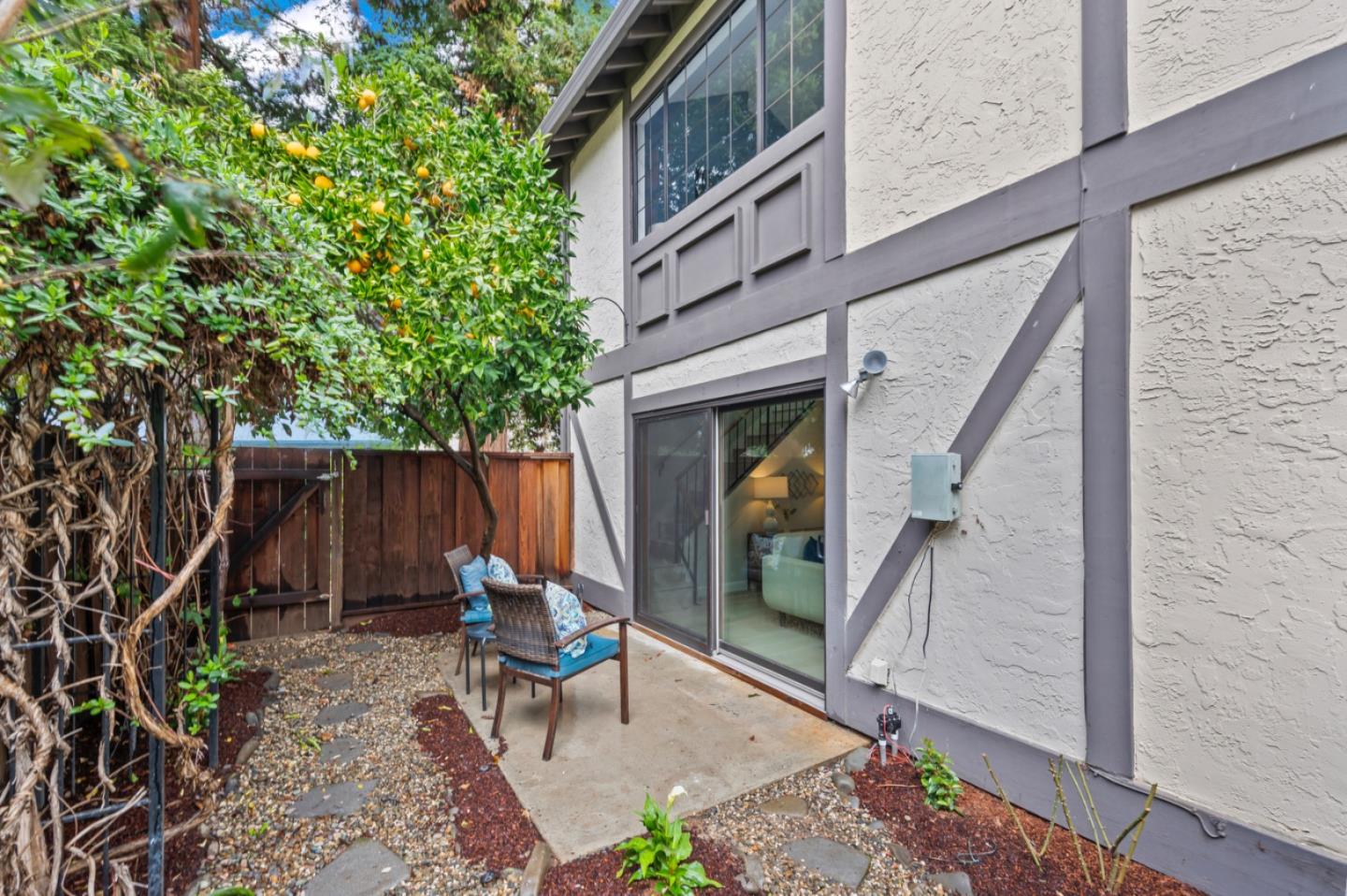 Detail Gallery Image 20 of 23 For 1203 Hollenbeck Ave, Sunnyvale,  CA 94087 - 2 Beds | 2/1 Baths