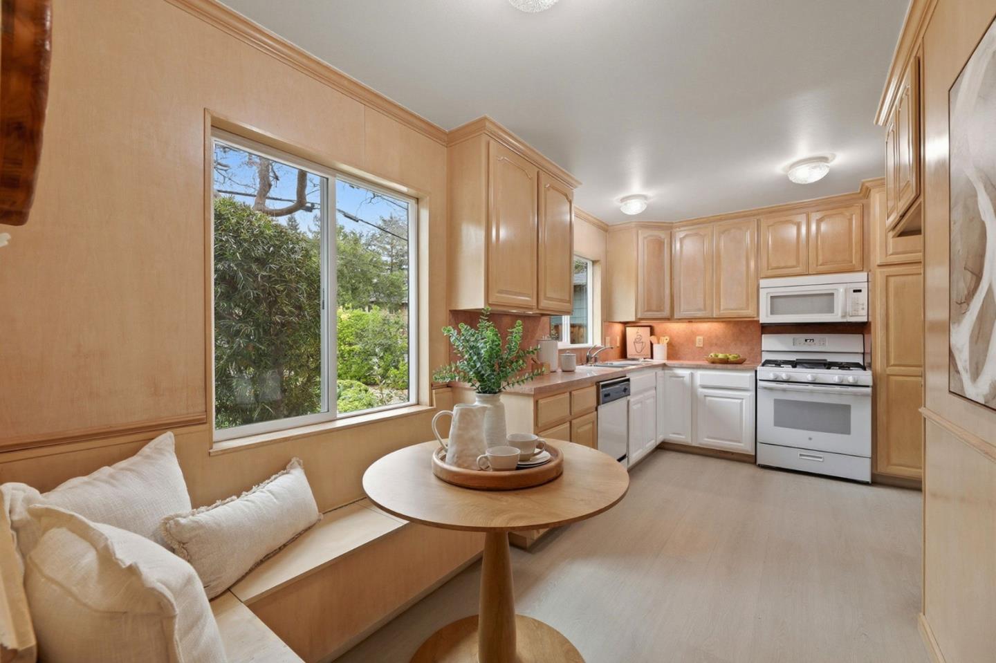 Detail Gallery Image 21 of 40 For 4287 Wilkie Way, Palo Alto,  CA 94306 - 3 Beds | 2 Baths