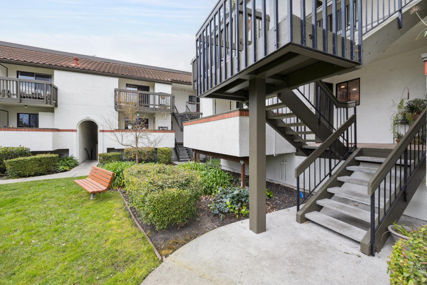 Detail Gallery Image 29 of 37 For 712 San Conrado Ter #4,  Sunnyvale,  CA 94085 - 2 Beds | 2 Baths