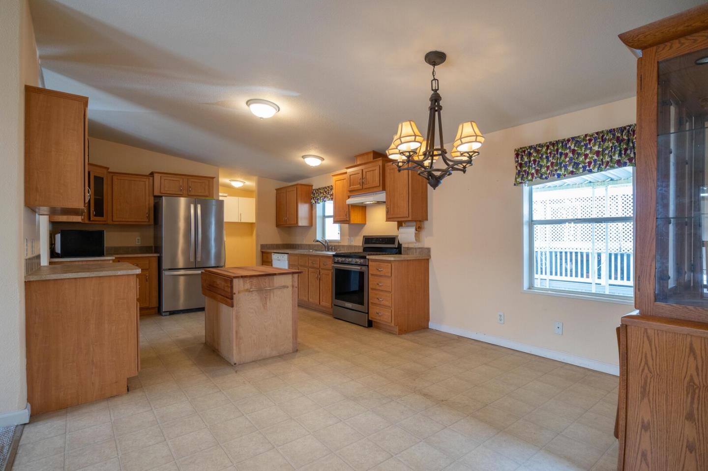 Detail Gallery Image 10 of 52 For 275 Burnett Ave #156,  Morgan Hill,  CA 95037 - 3 Beds | 2 Baths