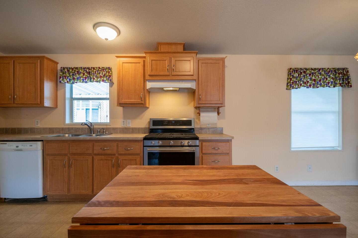 Detail Gallery Image 15 of 52 For 275 Burnett Ave #156,  Morgan Hill,  CA 95037 - 3 Beds | 2 Baths