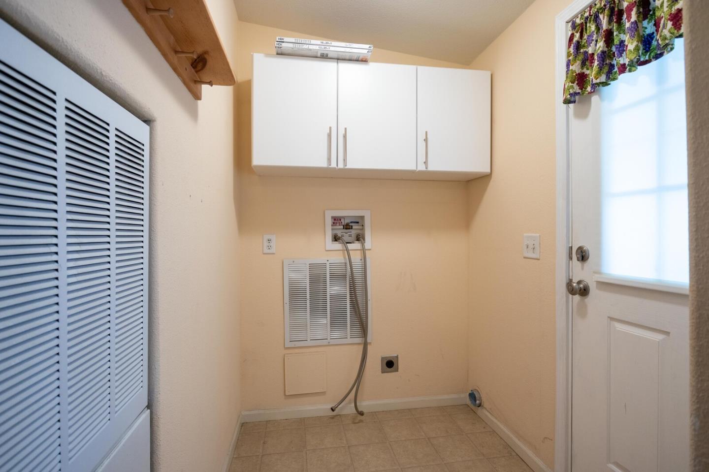 Detail Gallery Image 16 of 52 For 275 Burnett Ave #156,  Morgan Hill,  CA 95037 - 3 Beds | 2 Baths