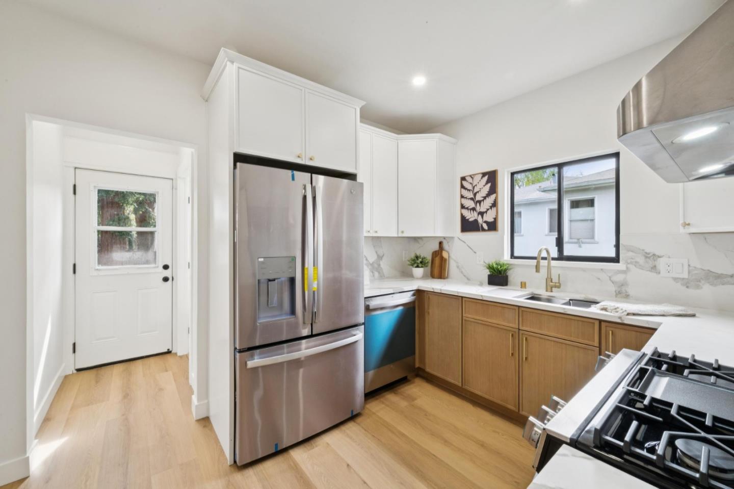 Detail Gallery Image 12 of 40 For 3714 Magee Ave, Oakland,  CA 94619 - 3 Beds | 2 Baths