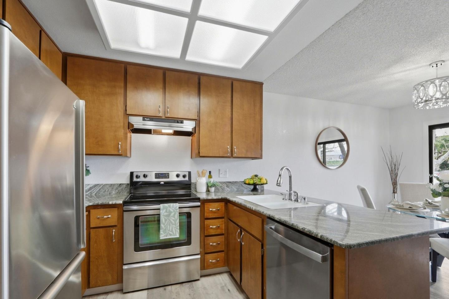 Detail Gallery Image 10 of 27 For 428 Colony Cove Dr, San Jose,  CA 95123 - 3 Beds | 1/1 Baths