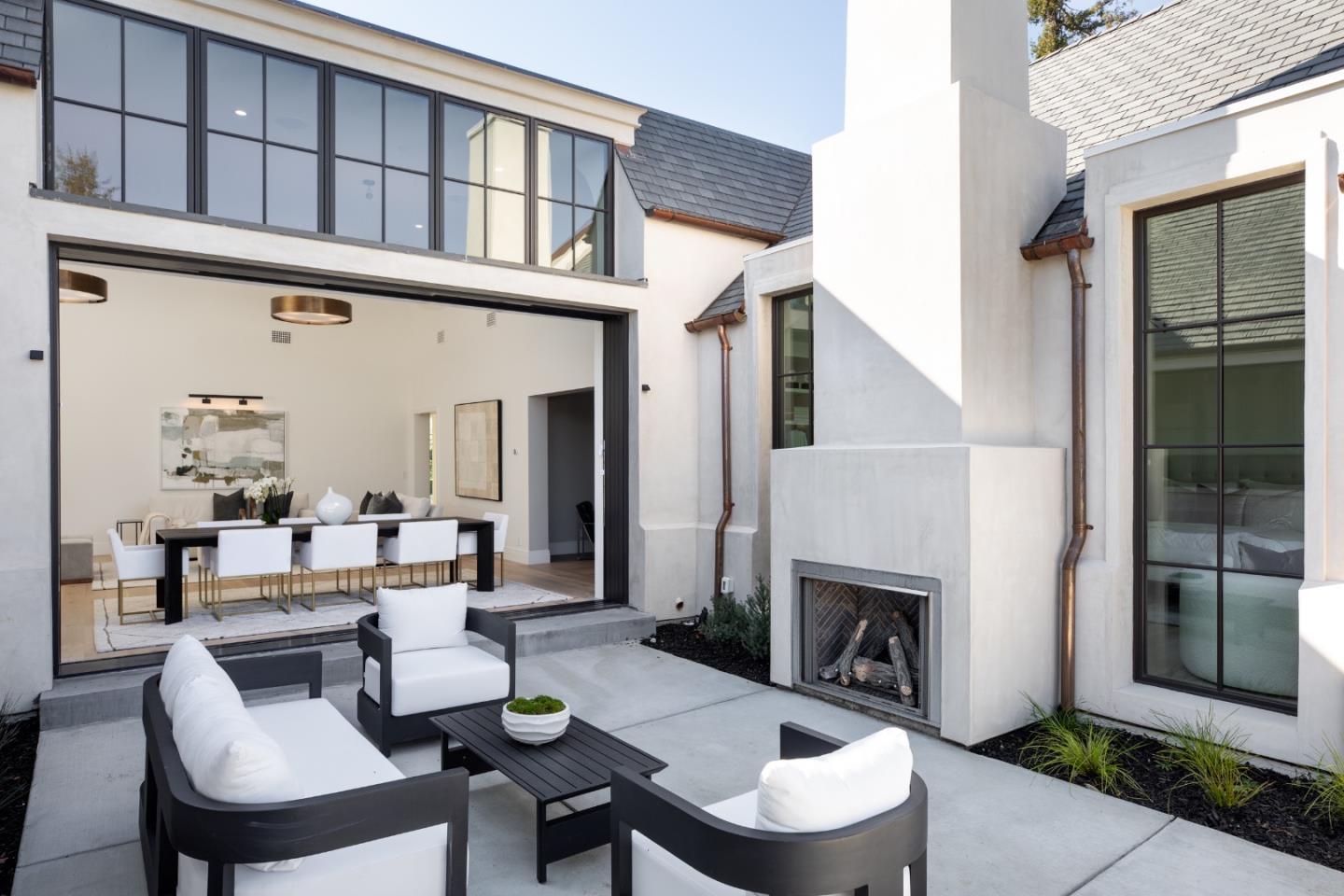 Detail Gallery Image 11 of 34 For 26321 Alexander Pl, Los Altos Hills,  CA 94022 - 6 Beds | 6/2 Baths