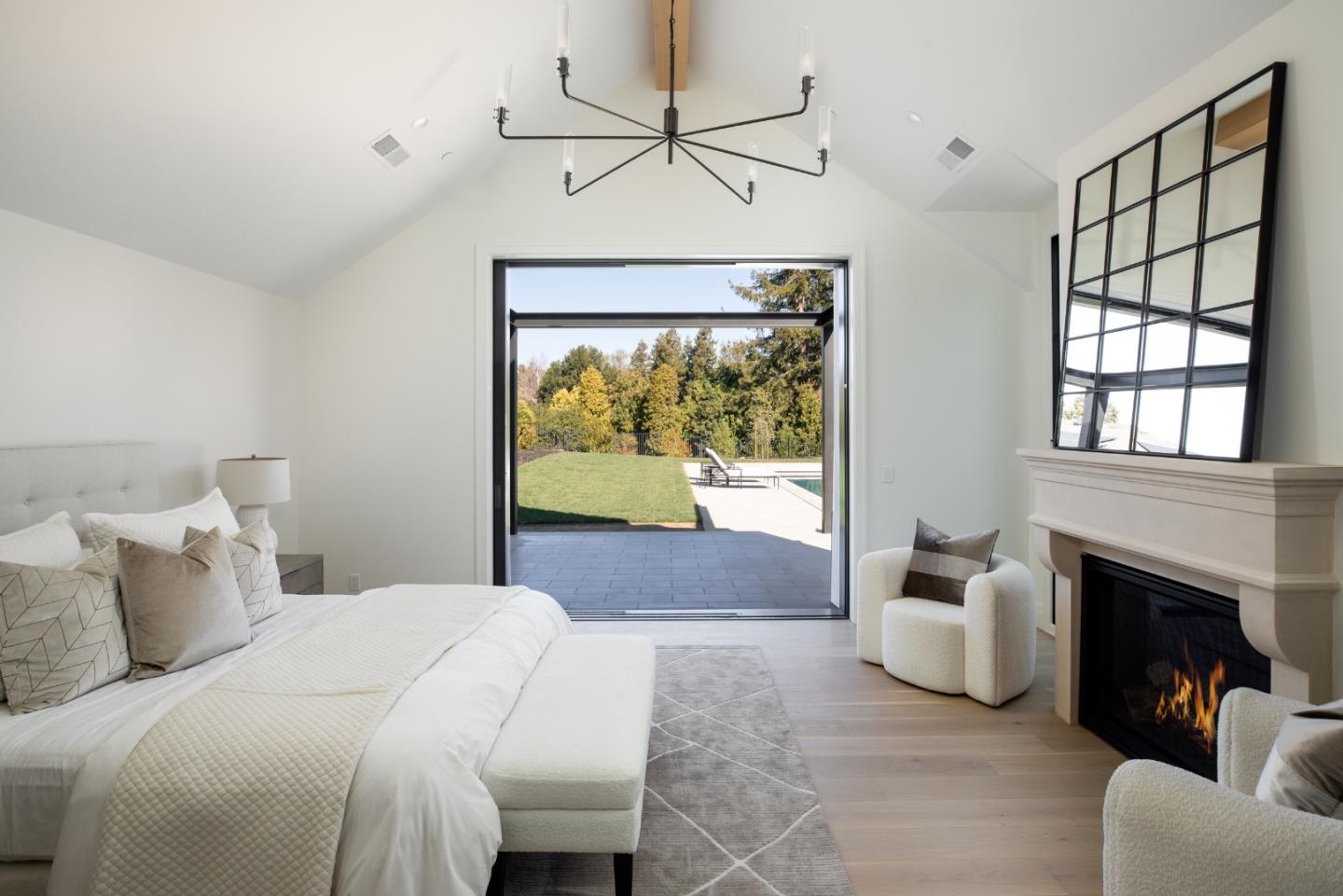 Detail Gallery Image 13 of 34 For 26321 Alexander Pl, Los Altos Hills,  CA 94022 - 6 Beds | 6/2 Baths