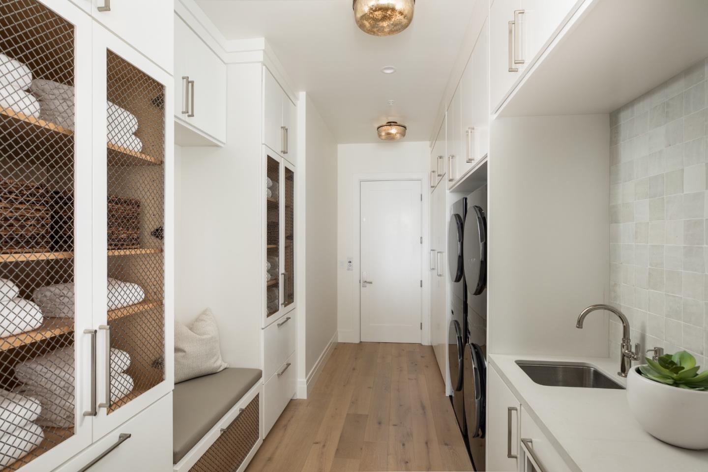 Detail Gallery Image 16 of 34 For 26321 Alexander Pl, Los Altos Hills,  CA 94022 - 6 Beds | 6/2 Baths