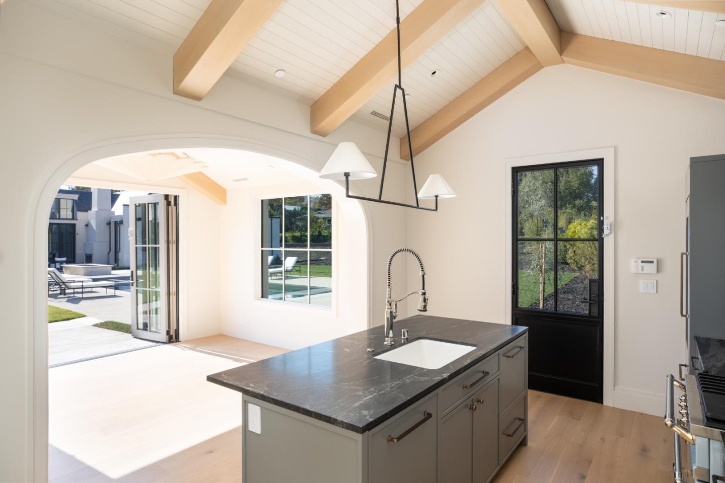 Detail Gallery Image 26 of 34 For 26321 Alexander Pl, Los Altos Hills,  CA 94022 - 6 Beds | 6/2 Baths