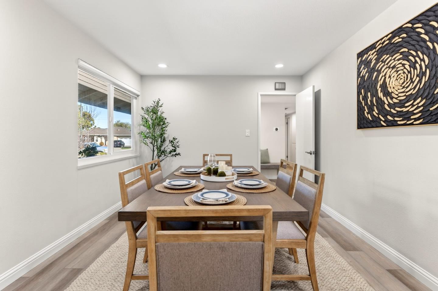 Detail Gallery Image 12 of 30 For 1525 S Mary Ave, Sunnyvale,  CA 94087 - 5 Beds | 2 Baths