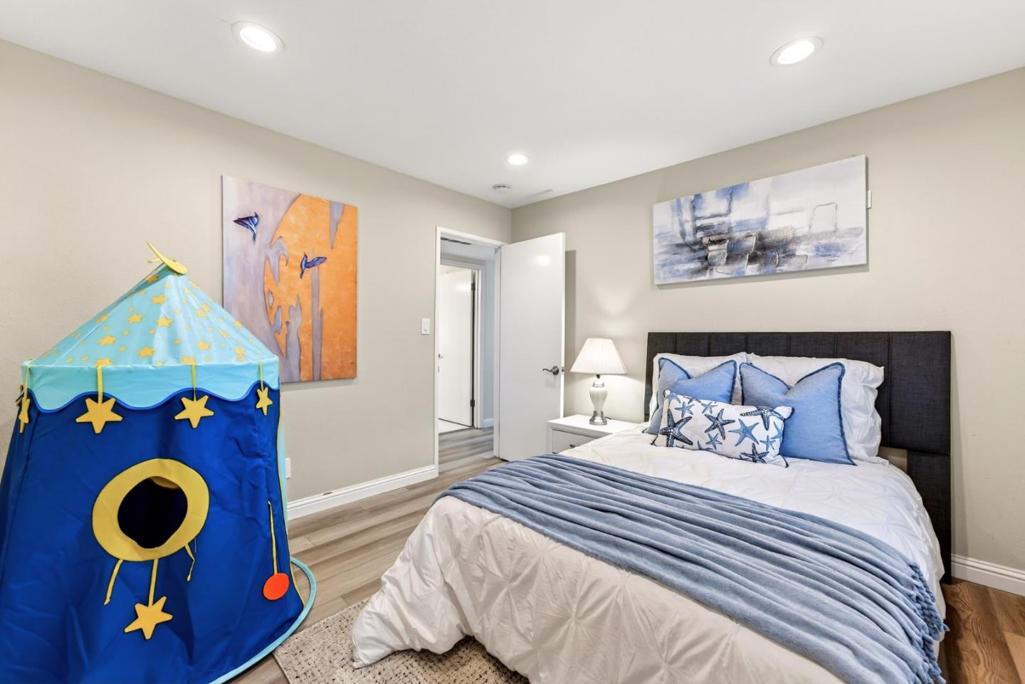 Detail Gallery Image 21 of 30 For 1525 S Mary Ave, Sunnyvale,  CA 94087 - 5 Beds | 2 Baths