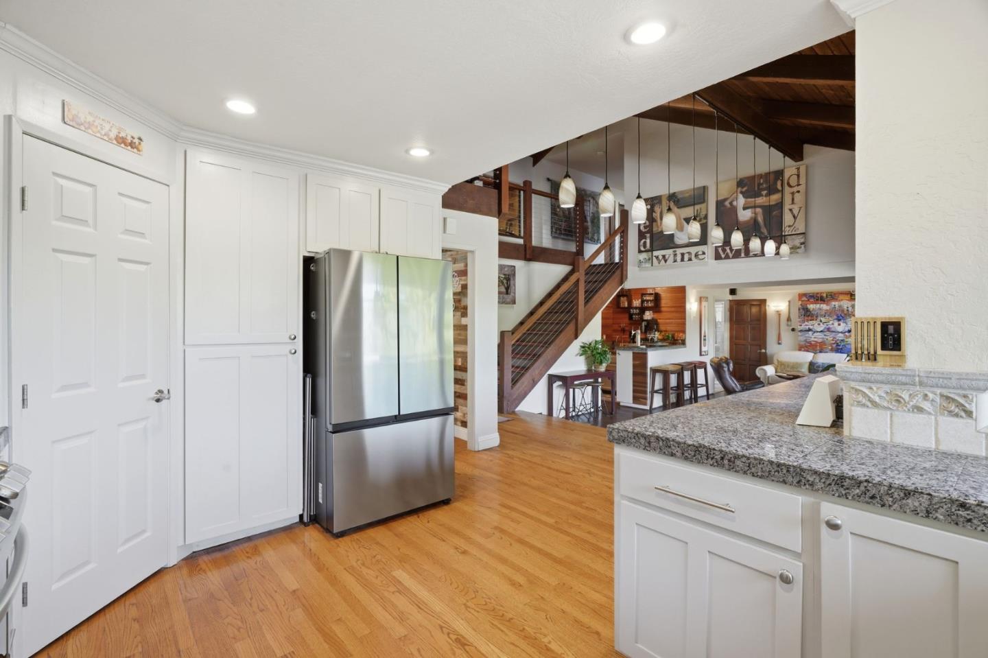 Detail Gallery Image 12 of 41 For 17200 Holiday Dr, Morgan Hill,  CA 95037 - 4 Beds | 3 Baths