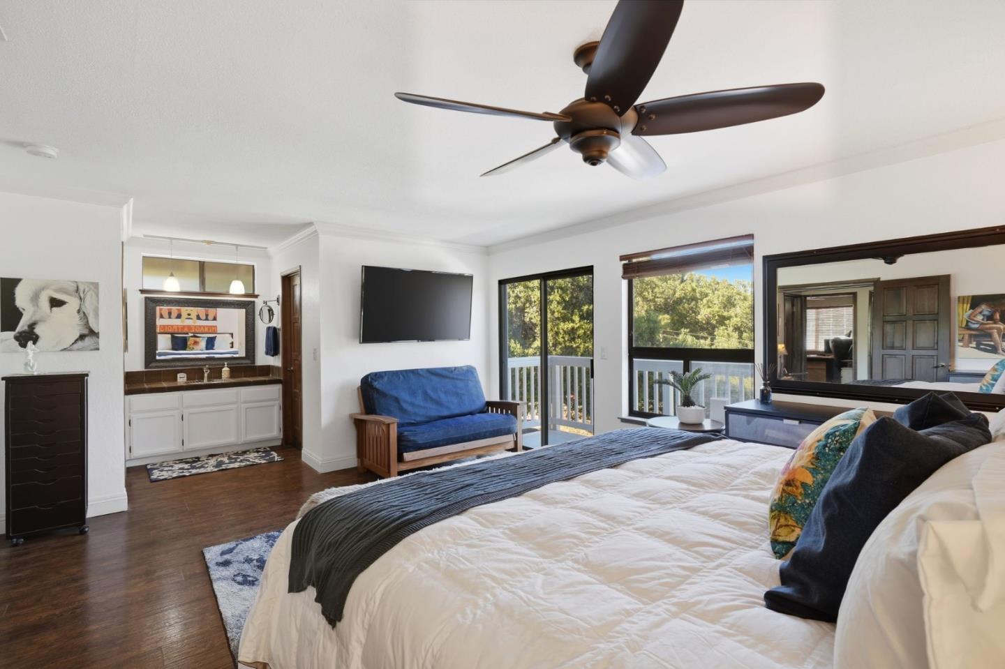 Detail Gallery Image 19 of 41 For 17200 Holiday Dr, Morgan Hill,  CA 95037 - 4 Beds | 3 Baths