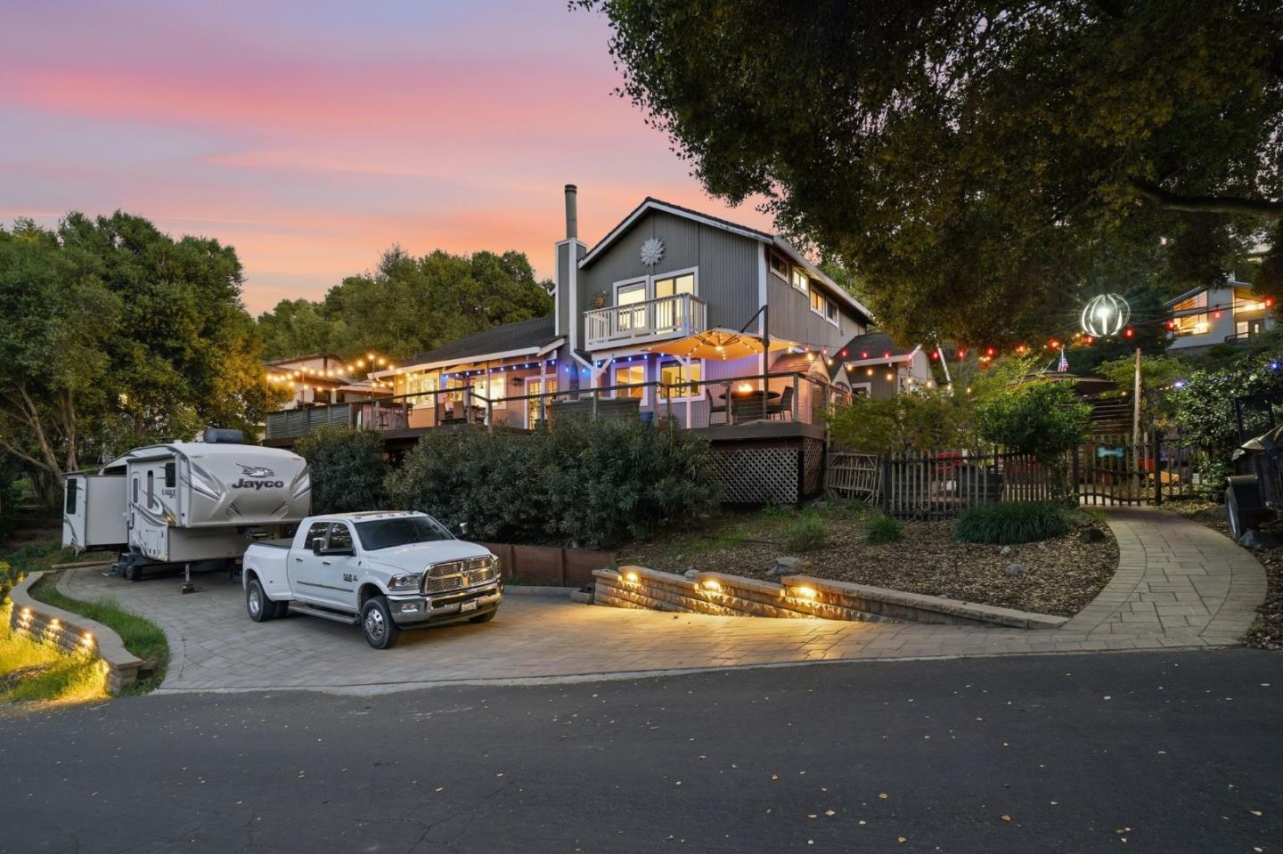 Detail Gallery Image 39 of 41 For 17200 Holiday Dr, Morgan Hill,  CA 95037 - 4 Beds | 3 Baths