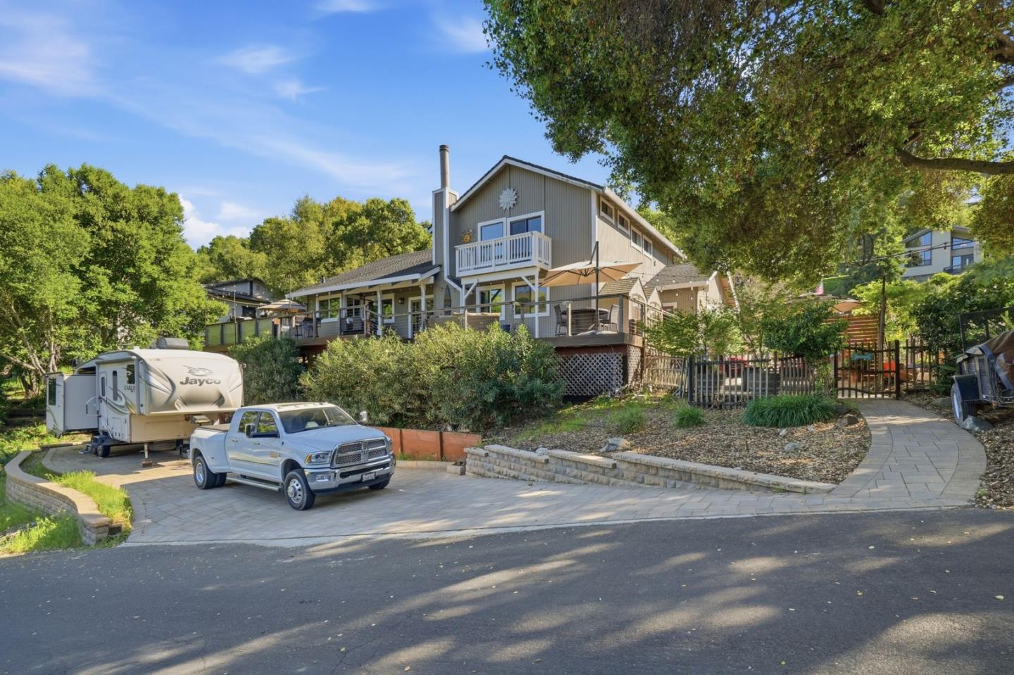 Detail Gallery Image 40 of 41 For 17200 Holiday Dr, Morgan Hill,  CA 95037 - 4 Beds | 3 Baths