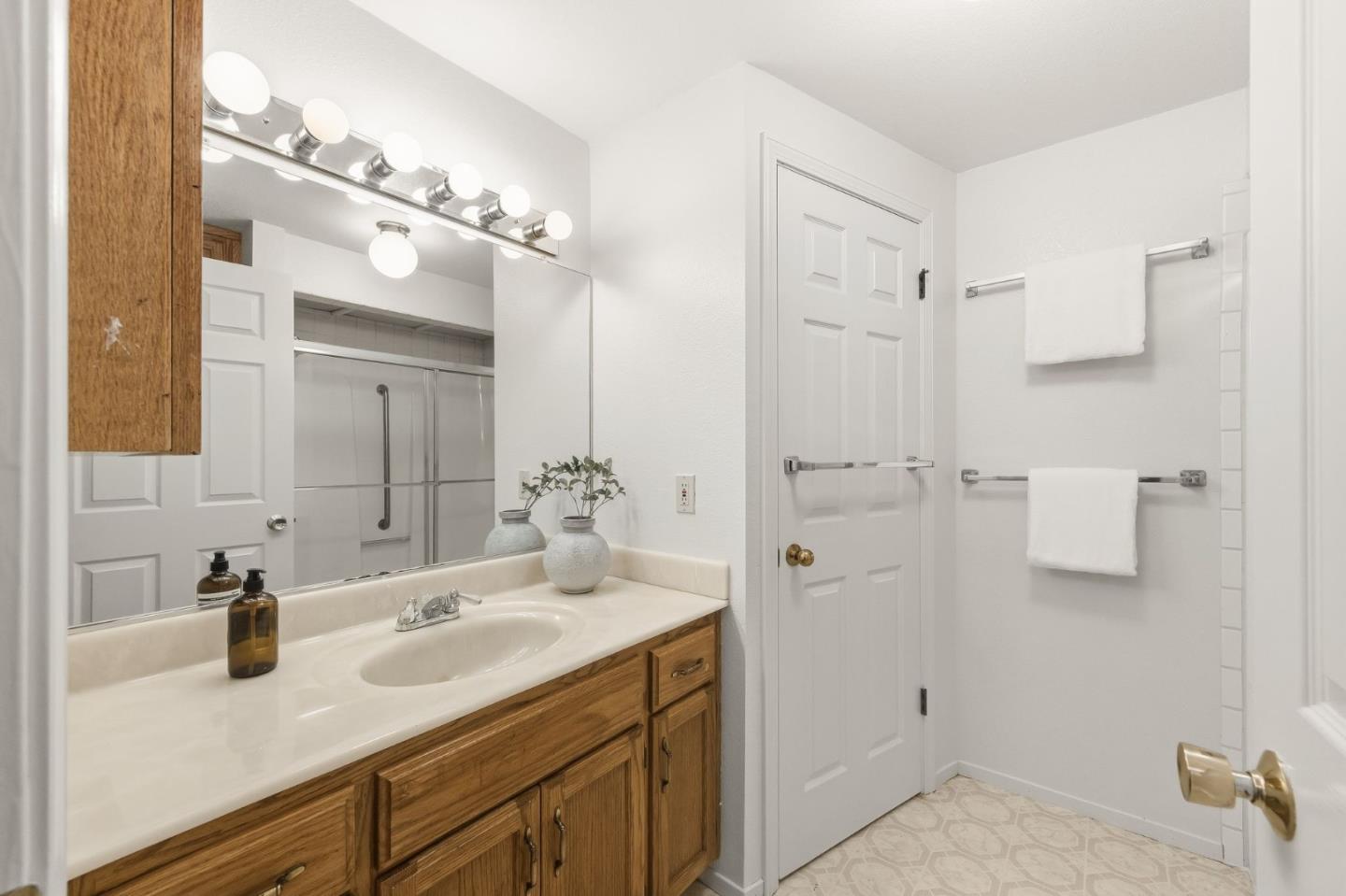 Detail Gallery Image 26 of 66 For 11915 Shadybrook Ct, Saratoga,  CA 95070 - 4 Beds | 4 Baths